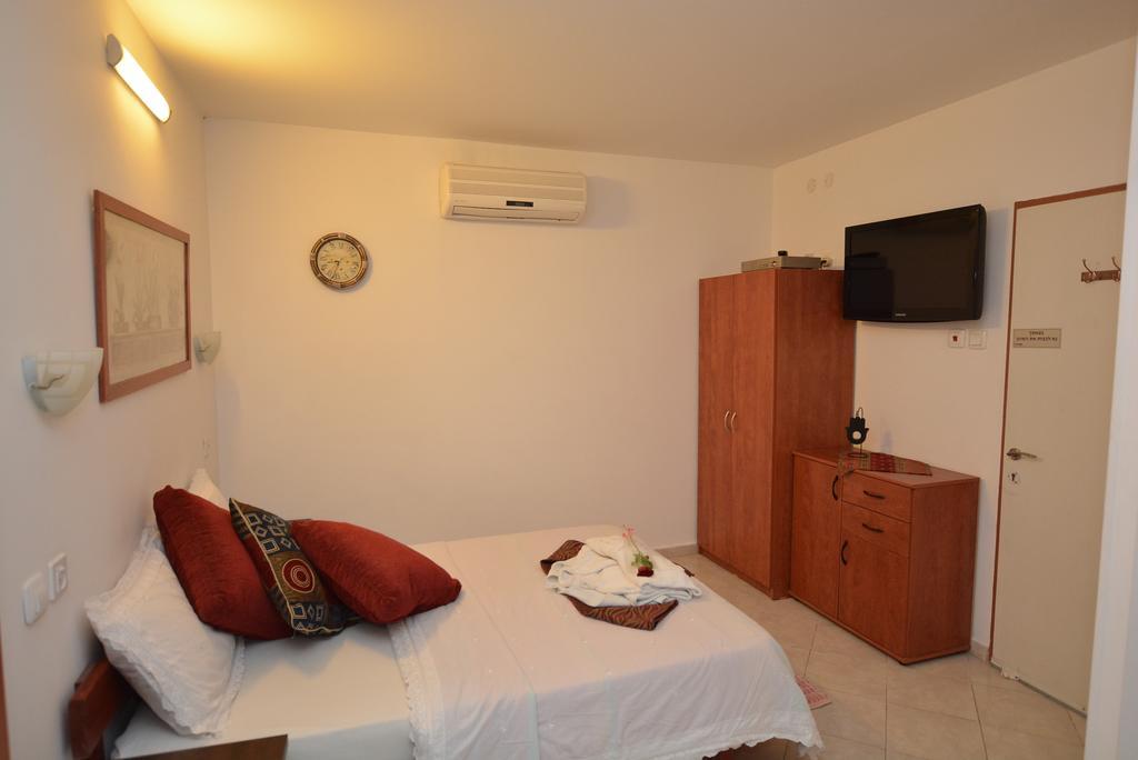 Mali Country Hospitality Hotel Eilat Exterior foto
